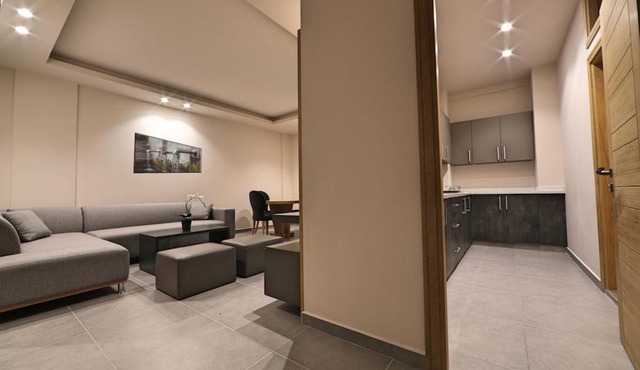 The Residence 649