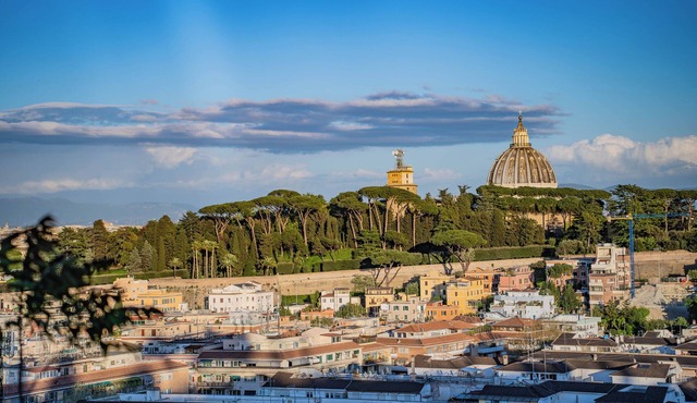 Three bedrooms, two bathrooms near St peter's Cathedral Area in Roma