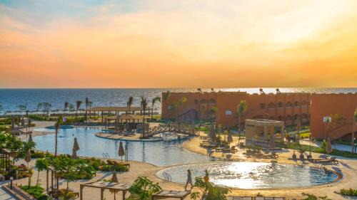 Three Corners Happy Life Beach Resort in Abu Dabbab