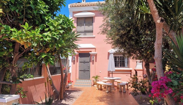 Three double bedroom townhouse in lovely village in San Javier