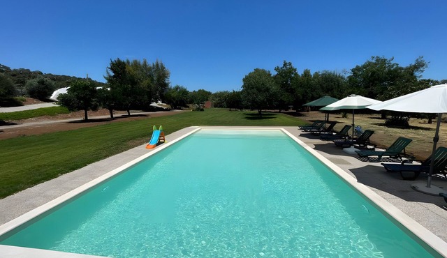 Tiny Home Casa do João with Shared Pool, Wi-Fi and Air Conditioning