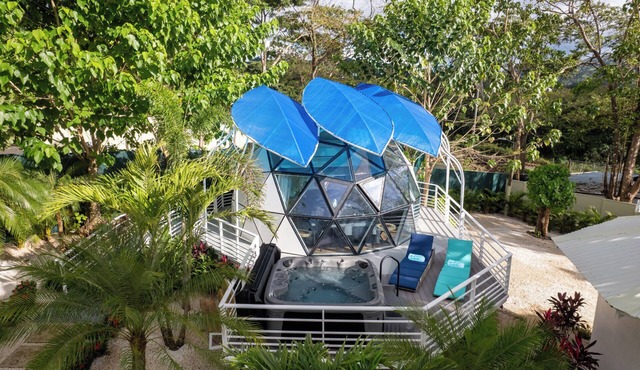 Tropical Resort Escape - Private Dome w Hot Tub in Potrero