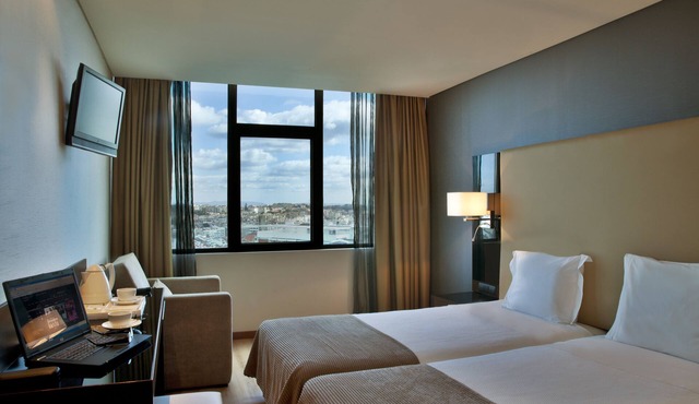 TURIM Alameda Hotel