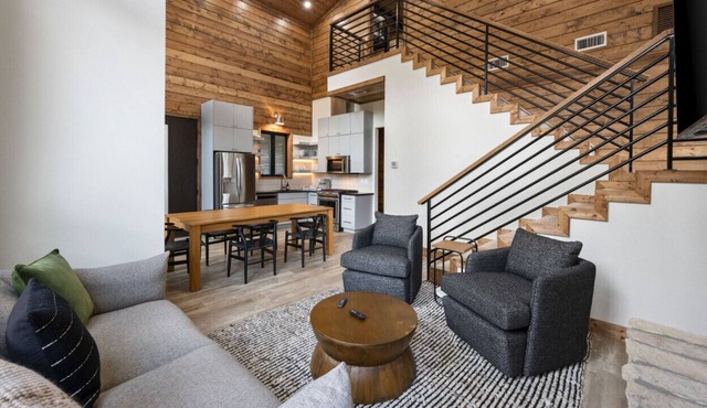 Twin Cypress Luxury Cabin on the River in Broken Bow in Broken Bow