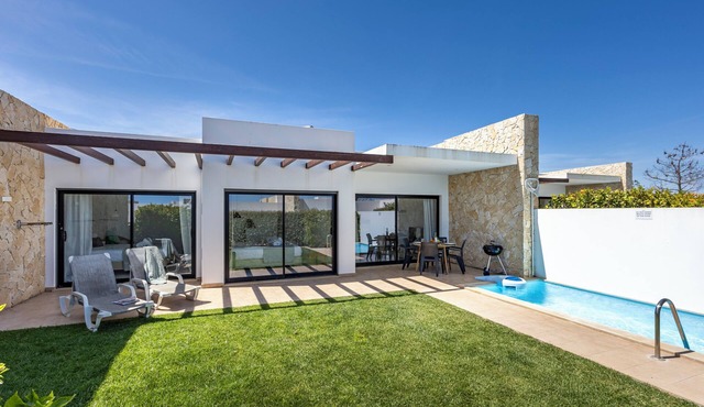 Villa Back Loop with private pool and garden in Sagres