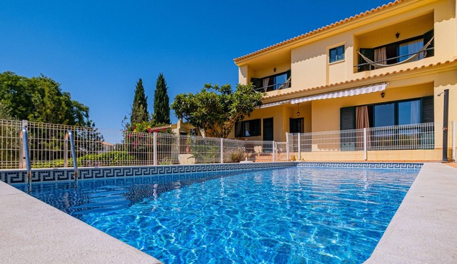 Villa Caliços By Dreamplaces