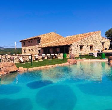 Villa con piscina, campo fútbol y pádel in Mas dʼen Rieres
