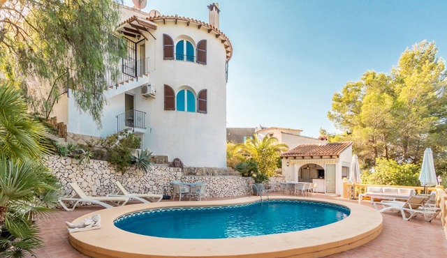 Villa "El Refugio" with Sea and Mountain Views, Private Pool, A/C & WiFi