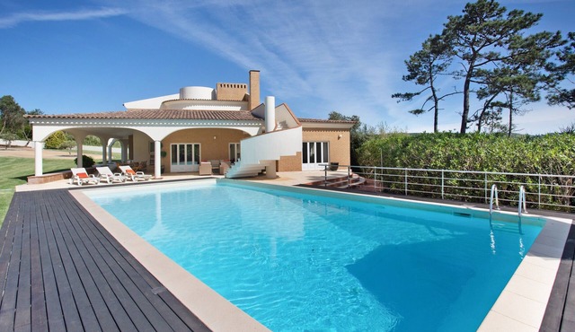 Villa 'Foz Fancy Fun' with Mountain View, Wi-Fi and Air Conditioning