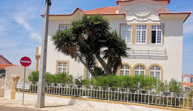 Villa Gabriela Monte Estoril Garden, surrounded by nature.