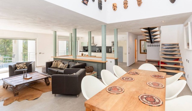 Villa Lucere - Three Bedroom Villa, Sleeps 7