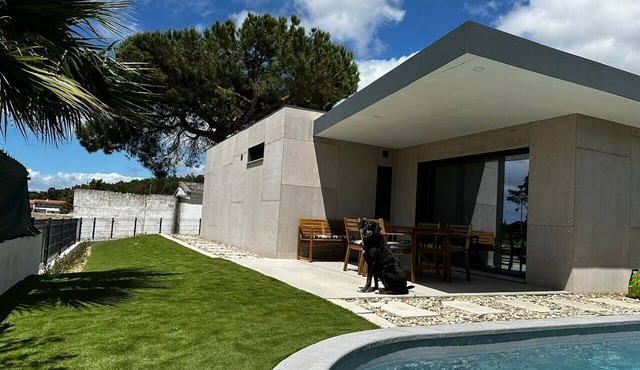Villa Praia da Lagoa Albufeira - Sesimbra. Pet-Friendly.