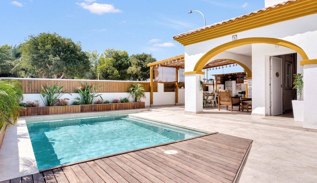 Villa 'Preciosa Denia' with Sea View, Wi-Fi and Air Conditioning