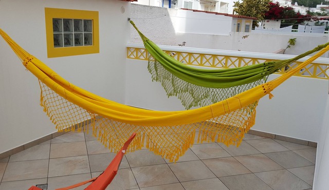 Villa with 3 bedrooms, 2 full bathrooms and terrace. Completely Renovated.