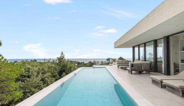 Villa with Spectacular Sea Views and Private Infinity Pool in Begur