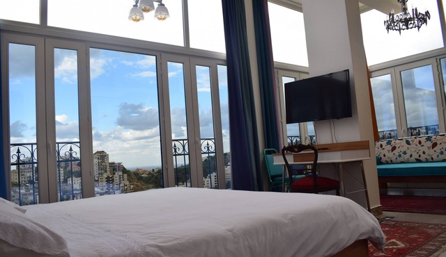 Warda وَرْدَة Lebanese Guesthouse