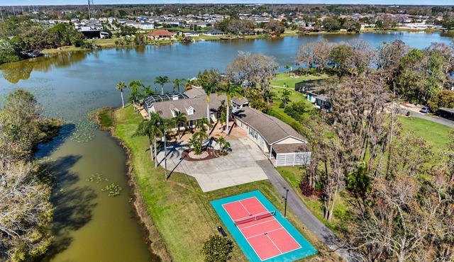 Waterfront * Pool * Pickleball * Basket *Sleeps 18 in Westchase