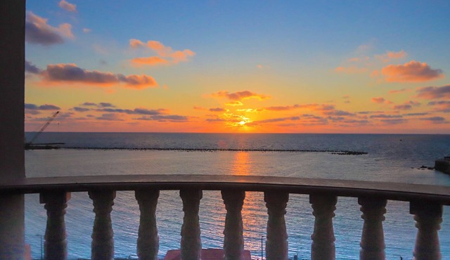 Wide breathtaking Sea View Apartment
