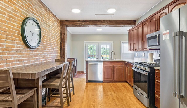 Work, Relax, Unwind: Loft Stay! in Waterloo