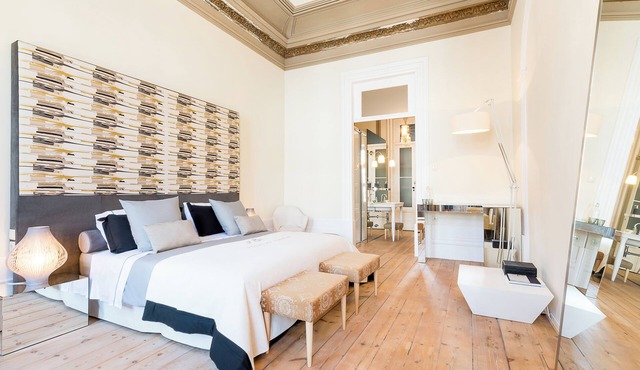 Yellow Suite - Charm Palace Porto Boutique Guesthouse in Porto