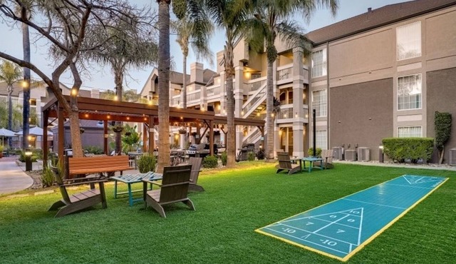 You Found it! 4 Comfortable 1BR Suites, Outdoor Swimming Pool, Pets Allowed! in Sunnyvale