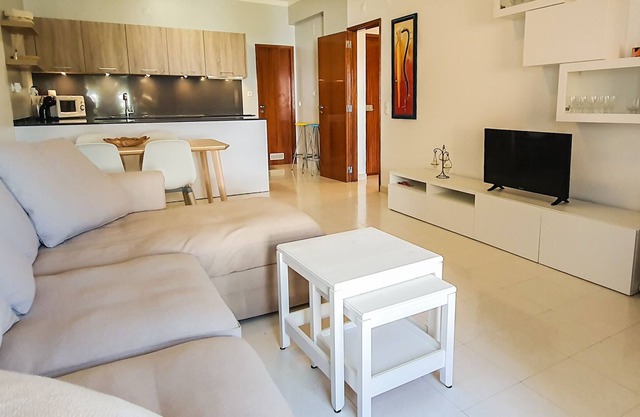 Cozy 1 bedroom apartment in Alporchinhos - 5 min from the beach