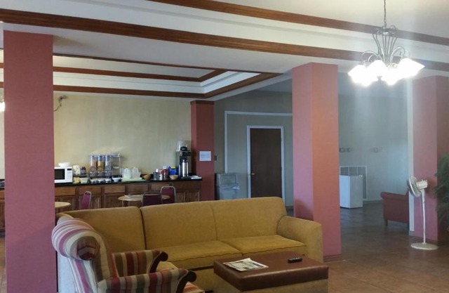 Waxahachie Inn 