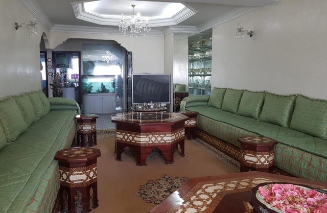 Furnished apartment in the city center and close to the sea