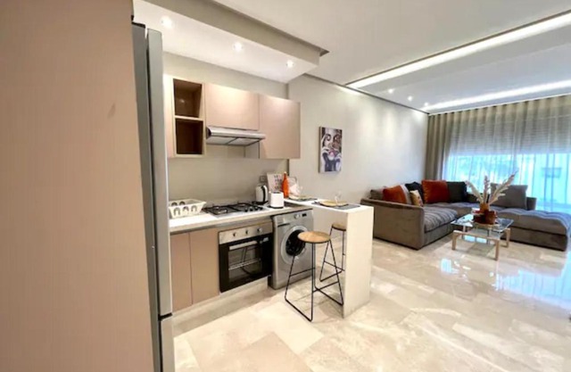 Pearl 17 - New & Chic in the Heart w/Balcony