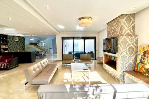 Casablanca Villa | 400 m² Villa ∙ 6 bedrooms ∙ 11 guests
