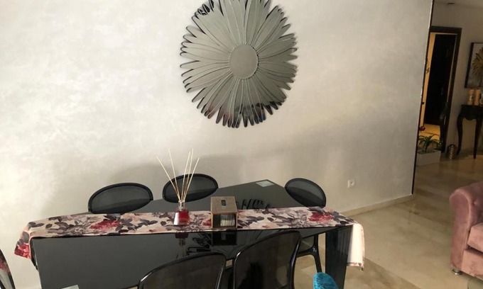 Bourgogne Apartment | AL MADIAFA N° 00001