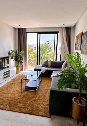 Casablanca Apartment | B-Living Oasis - Sunny 1BR, Palm Views, Balcony