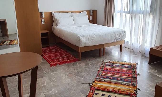 LA GIRONDE Apartment | Casa City Break Suites