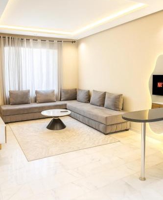 RACINE EXTENSION Apartment | Chic Studio Near Beach & Cafés