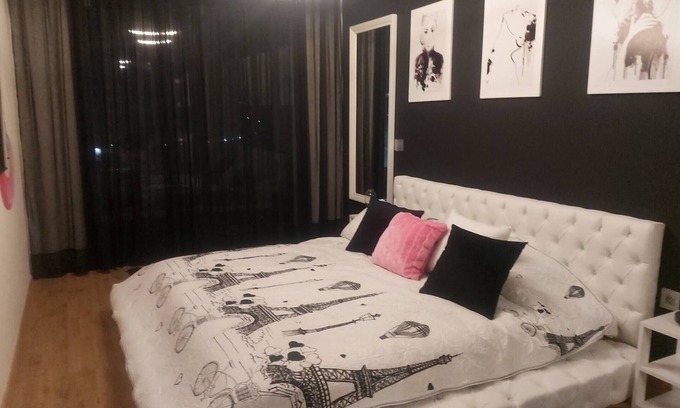 Casablanca Apartment | Short Stay Casablanca Chez Betty with rooftop swimming pool