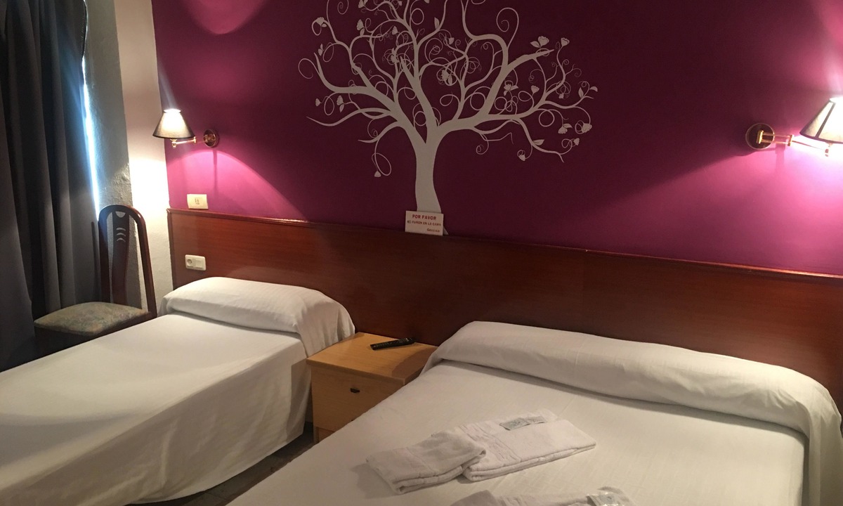 Barrio del Perpetuo Socorro Hostel | Hostal Jaime I