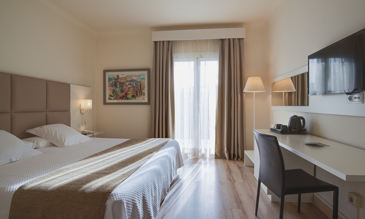 Figueres Hotel | Hotel Pirineo Figueres by Pierre and Vacances