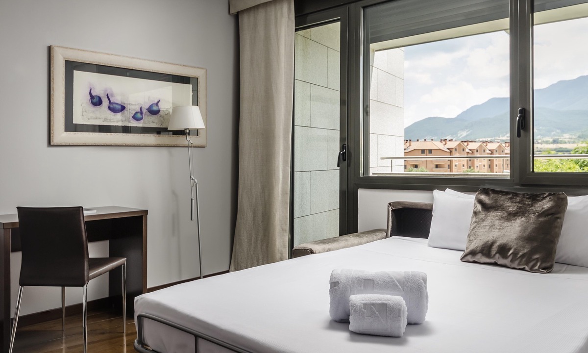 Jaca Hotel | Hotel Eurostars Reina Felicia