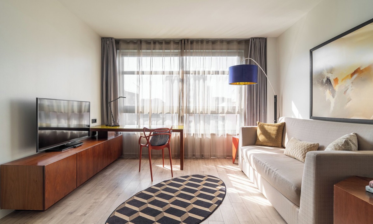 El Parc i la Llacuna del Poblenou Hotel | Naitly Barcelona Poblenou