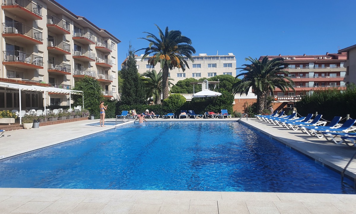 L'Estartit Hotel | Payet Apartments 6-8 Personas