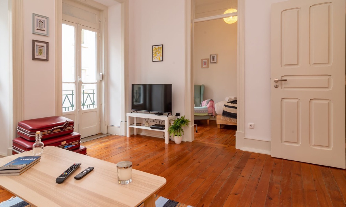 Penha de Franca Apartment | Anjos' City Escape by LovelyStay - 1