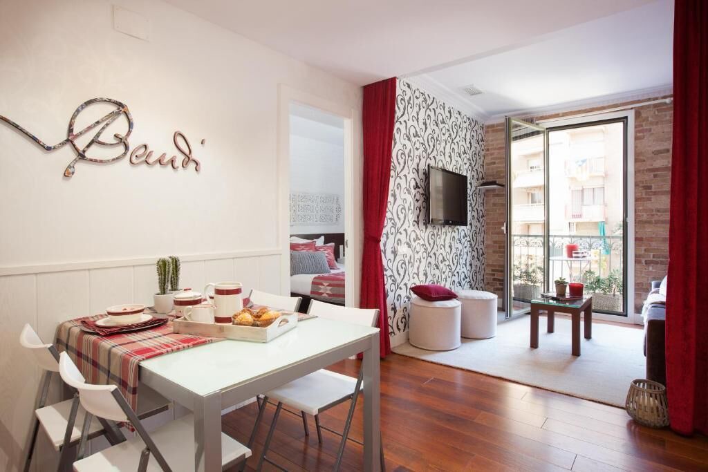 La Sagrada Familia Condo | Barcelona Sky Building! The perfect start point to discover Barcelona!