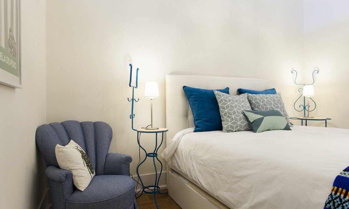 Encarnacao Apartment | Big Bairro Alto 2D up to 25 guests by Central Hill