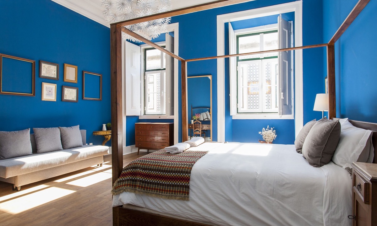 Encarnacao Apartment | Big Bairro Alto 2E up to 27 guests by Central Hill