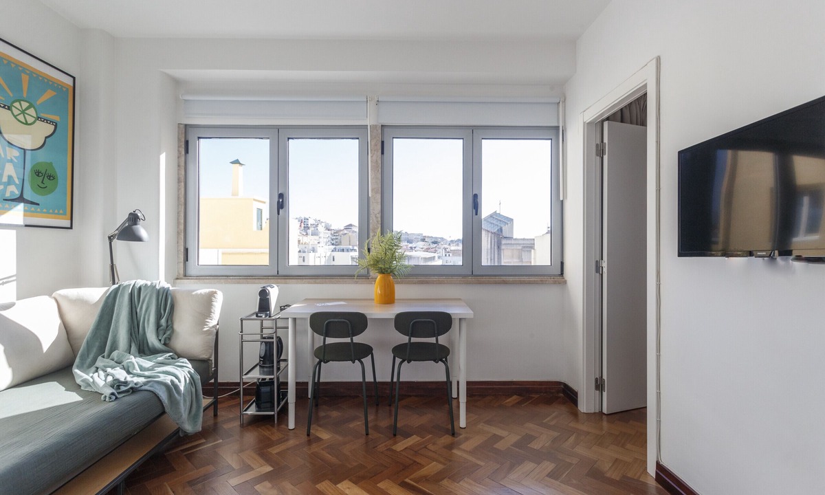 Santo Antonio Apartment | Margarita's Day in Lisbon - by Misha's Place (2C)