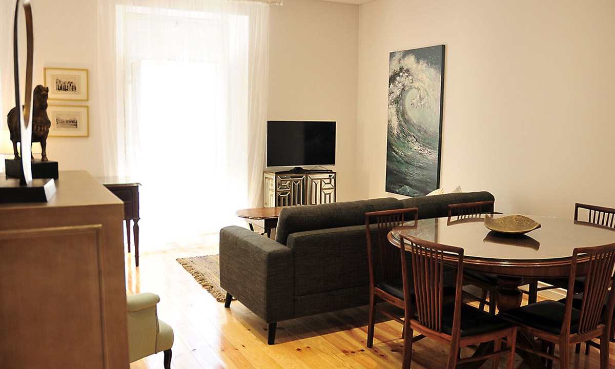 Setubal Apartment | Two-bedroom apartment with air conditioning in the center of Setúbal