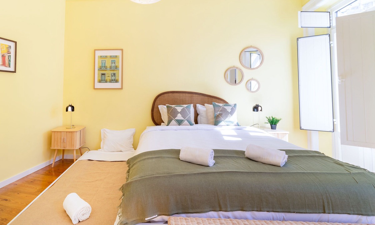 Principe Real Apartment | [NEW] Bairro Alto View 4E up to 25guests by Central Hill