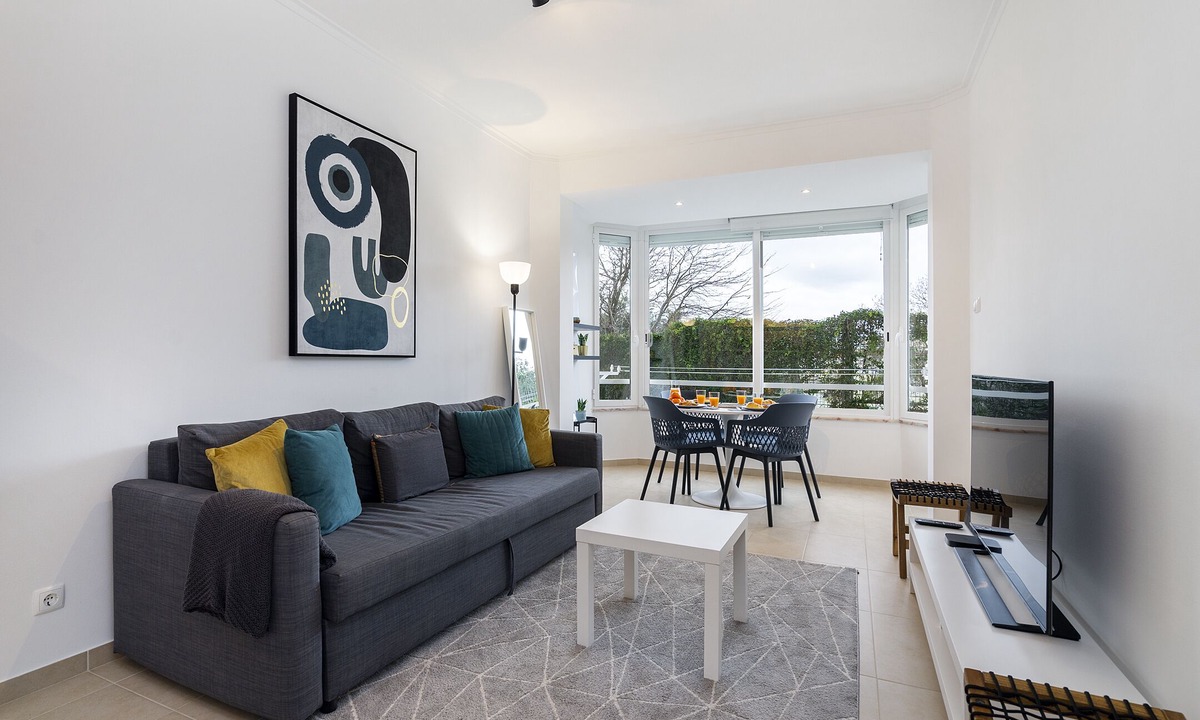 Alges House | Peaceful Algés Family Home