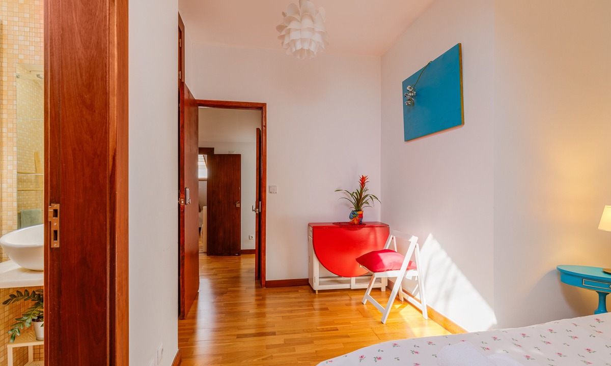 Encarnacao Apartment | Holiday Apartment "Atalaia Duplex" with Balcony & Wi-Fi