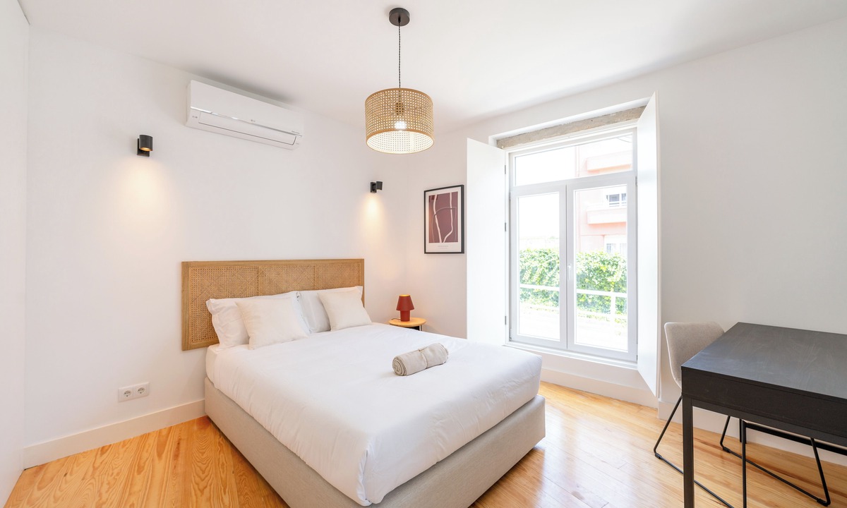 Lisbon Old Town Apartment | Sunny Lisbon Apartments by SoulPlaces